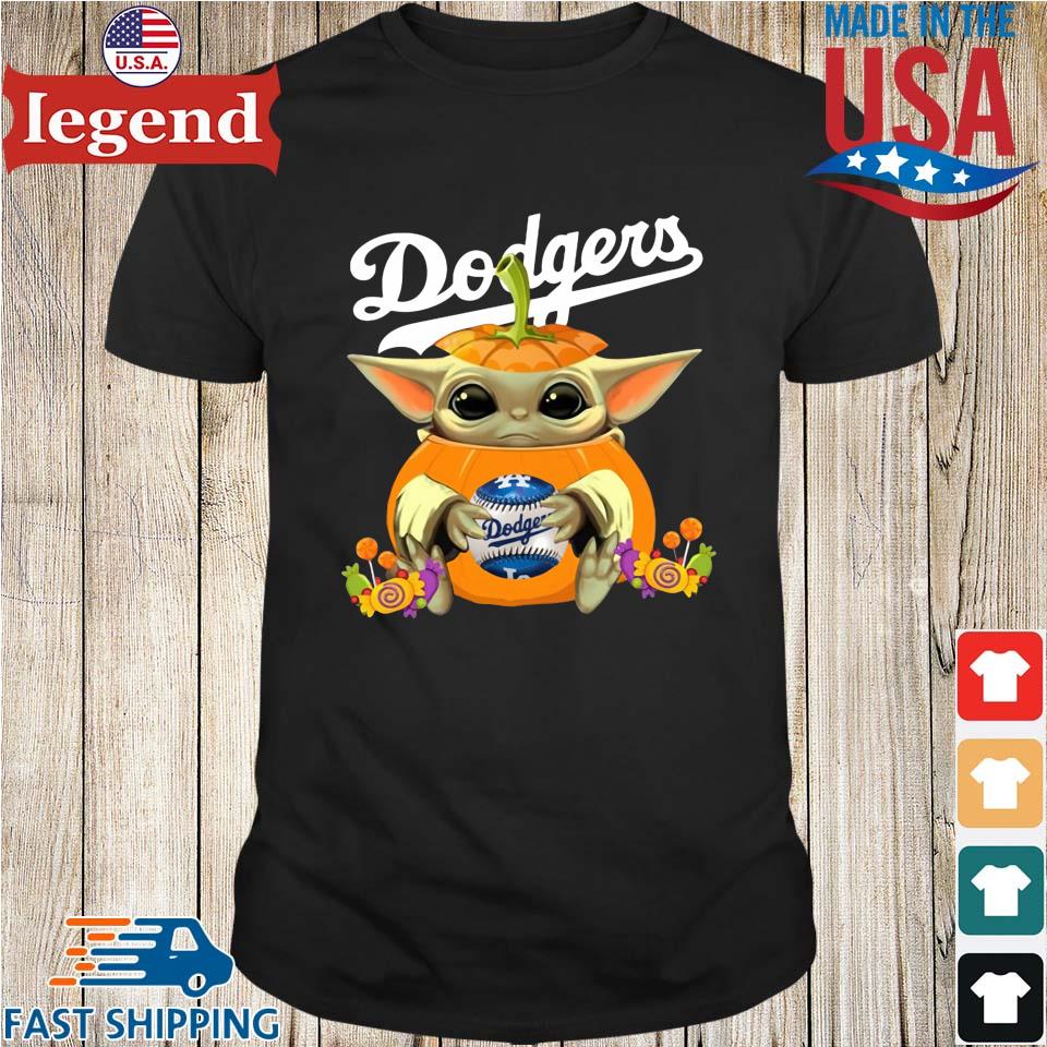 Baby Yoda Hug Los Angeles Dodgers Pumpkin Halloween Shirt, hoodie