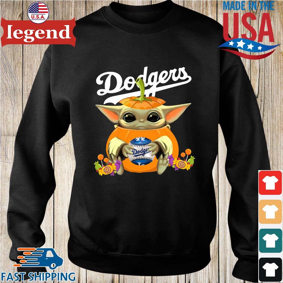 Baby Yoda Hug Los Angeles Dodgers Pumpkin Halloween Shirt,Sweater